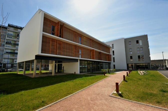 facade internat